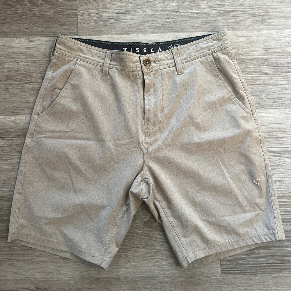 Vissla Canyon Hybrid Shorts. Size 30. 19”.